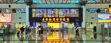 4/8起搭機「限帶2個行動電源」